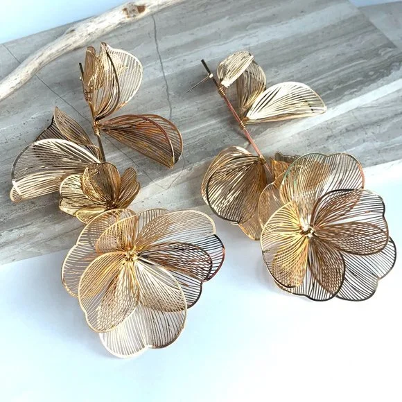 NEW ~ Anthropologie Gold Wire Flower drop Earrings - Picture 2 of 8